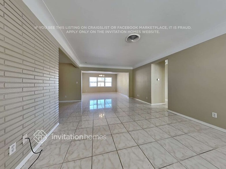 Building Photo - 4301 32nd Ave N