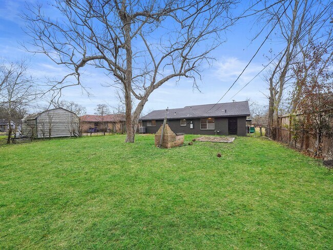 Building Photo - 9347 Clearway Dr