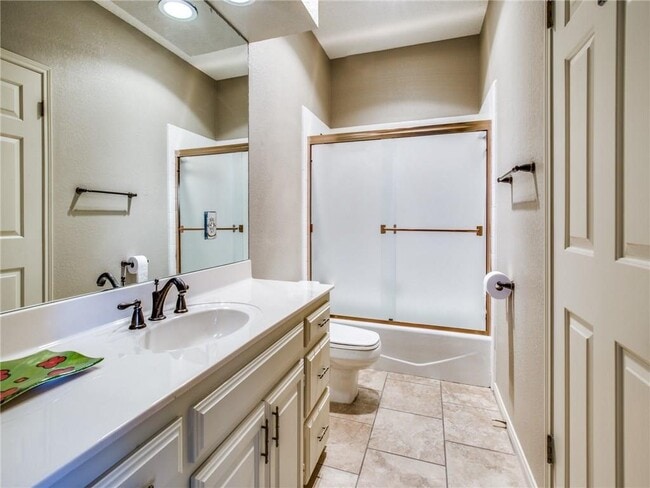 Building Photo - 114 Paragon Ct