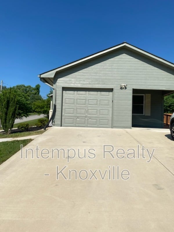 Building Photo - 6517 Bay Cir Dr