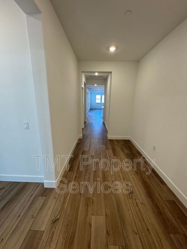 Building Photo - 5210 Peace Lily Ln