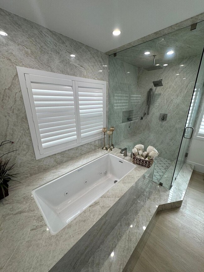 Building Photo - Luxury Coastal Living – Brand New Custom H...