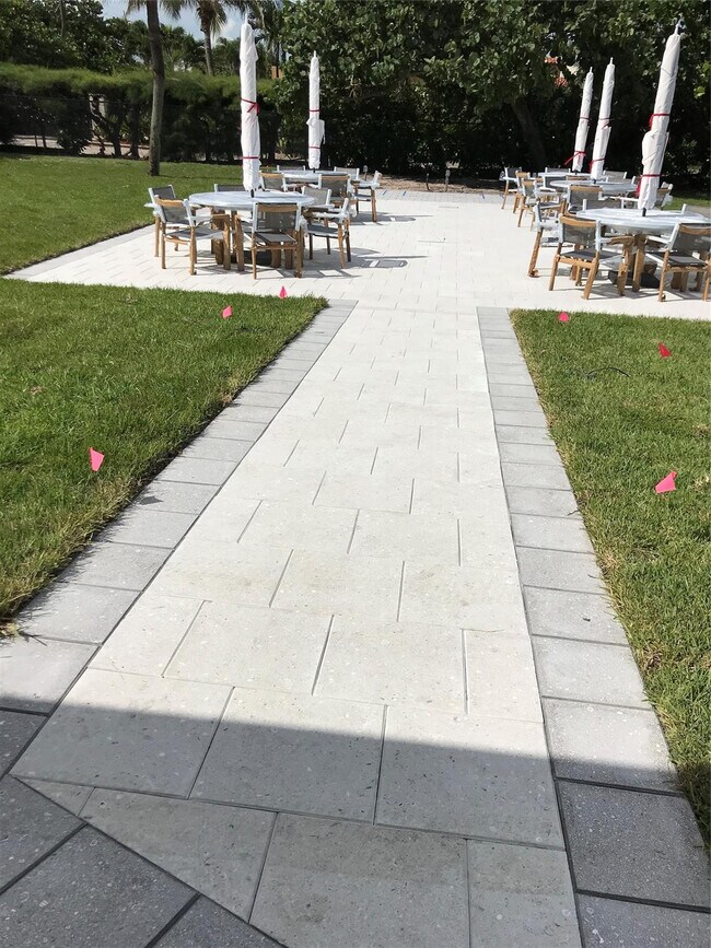 Building Photo - 333 NE 21st Ave