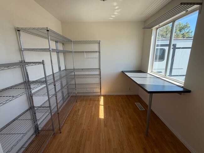 Building Photo - GORGEOUS SPACOUS HOMESTEAD!!!