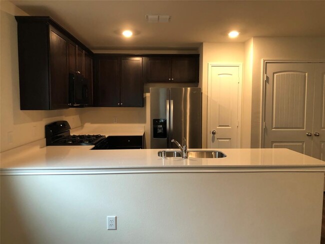 Building Photo - 4125 Wintergreen Dr