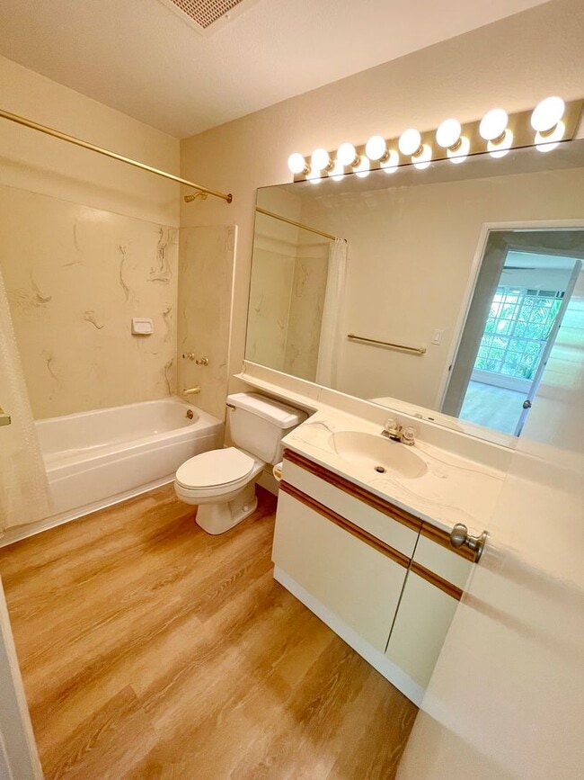 Building Photo - ***Reduced rate for the first 6 months!! $2550/month for the first 6 months - $2750/month for the...