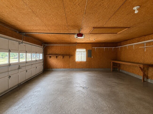 Building Photo - 240 Ridgefield Rd