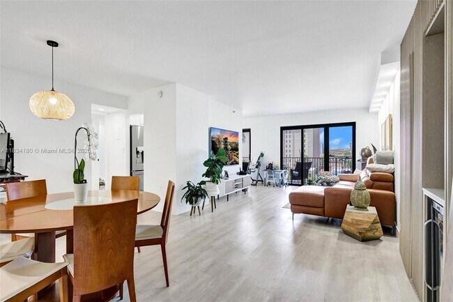 Building Photo - 1201 S Ocean Dr