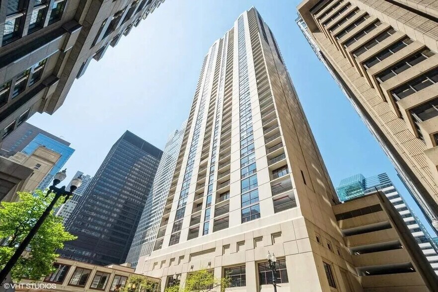 Building Photo - 200 N Dearborn St