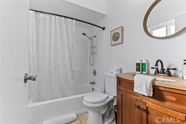 Building Photo - 2564 N Aurora Dr