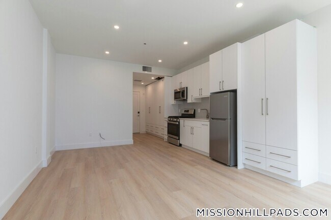 Building Photo - 1127 Harrison Ave