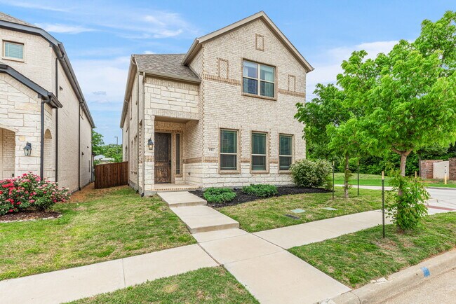 Primary Photo - 151 McCartt Dr.