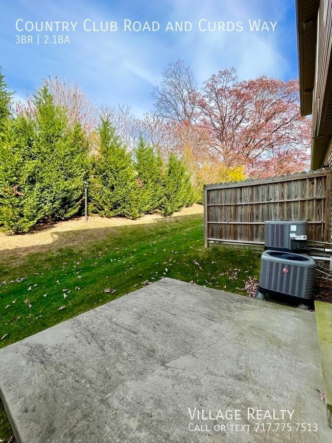 Building Photo - 705 Country Club Rd