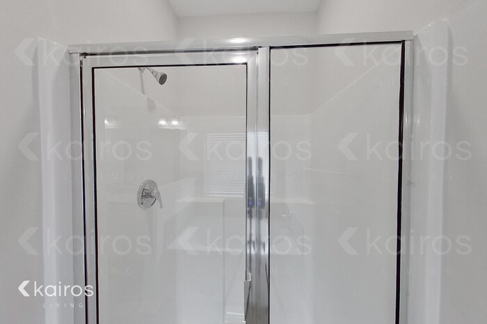 Building Photo - 782 Heather Dr