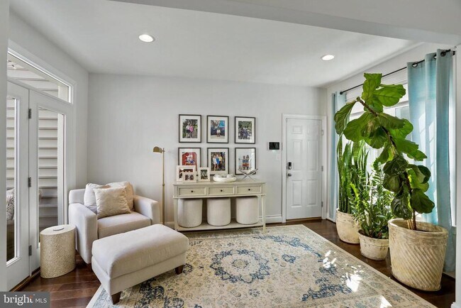 Building Photo - 1412 Musgrove Alley