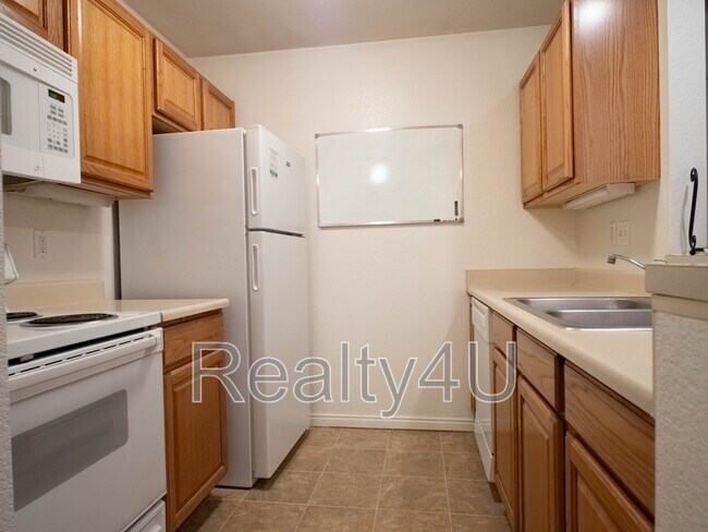 Building Photo - 108 W 1230 N St