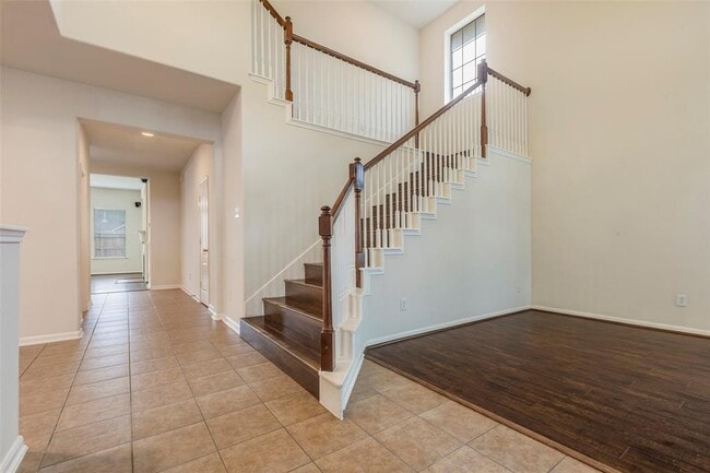 Building Photo - 6604 Trenton Lake Ln