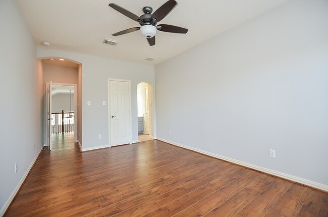 Building Photo - 4315 Village Forest Dr
