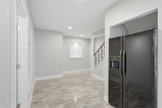 Building Photo - 770 Glastonbury Ct