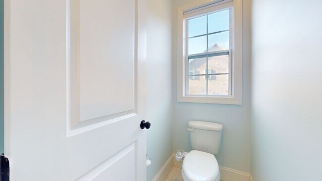 Building Photo - Luxury Home in gated Hampstead Community