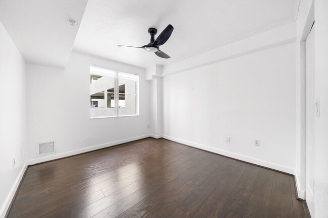 Building Photo - 1830 Radius Dr