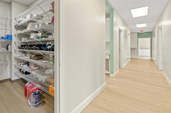 Building Photo - 3606 Maclay Blvd