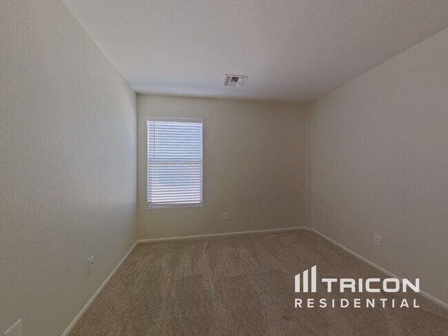 Building Photo - 21308 Howell Dr