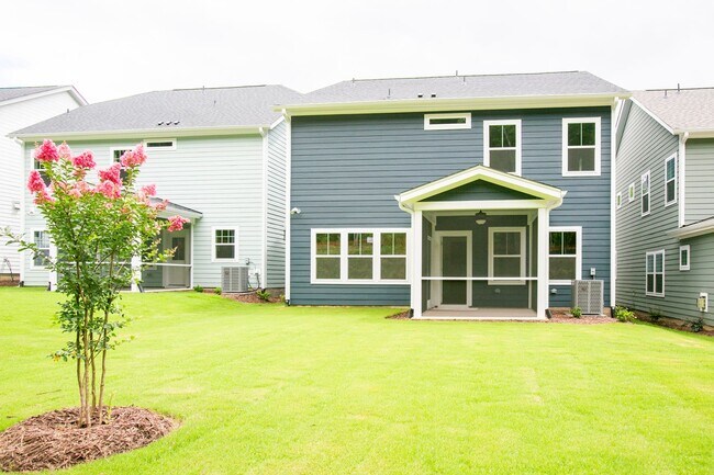 Building Photo - Chatham Park *Like New* Late July availability!