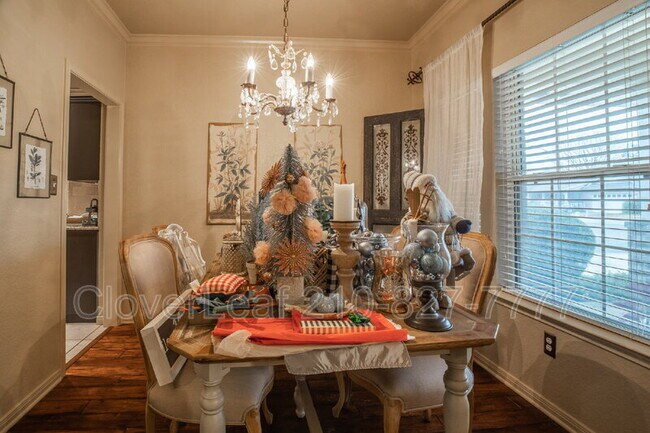 Building Photo - 1409 Azalea Ln