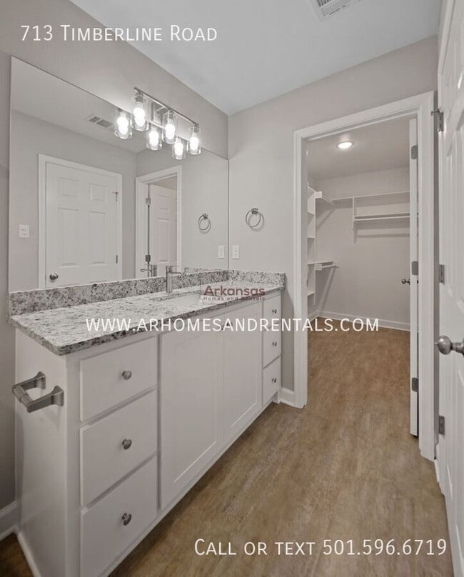 Building Photo - 713 Timberline Rd