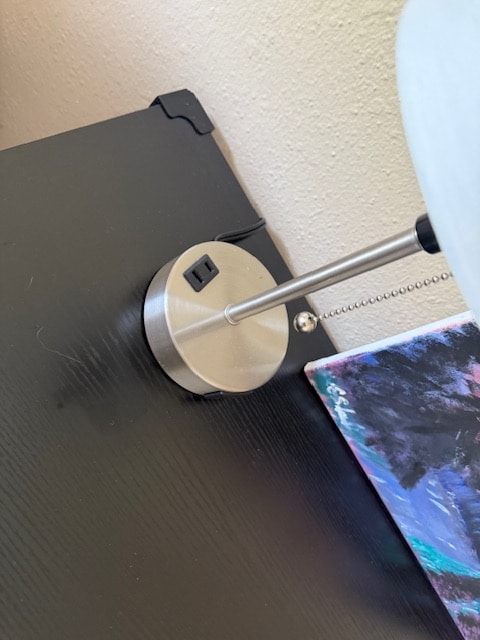 Building Photo - Room in Apartment on Starcrest Dr