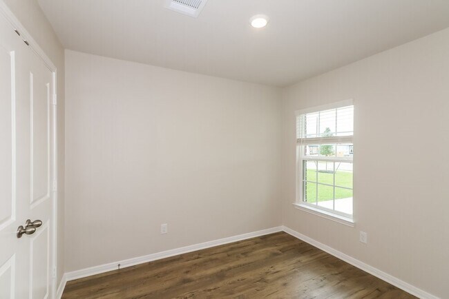 Building Photo - 7535 Tipton Meadow Way