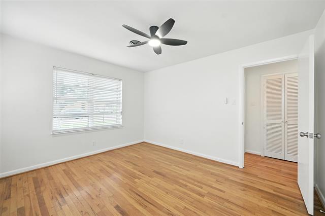 Building Photo - 304 N Bonham Dr