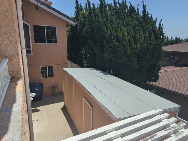 Building Photo - Beautiful and Spacious 4 Bed, 3 Bath Home ...