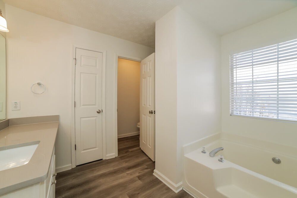 Building Photo - 2851 Cedar Trace Dr
