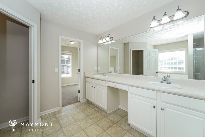 Building Photo - 49 Windcrest Dr