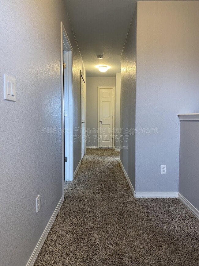 Building Photo - 3875 Reindeer Cir