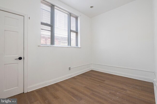 Building Photo - 1618 S Broad St