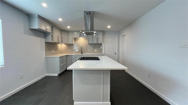 Building Photo - 2931 Ivandell Ave