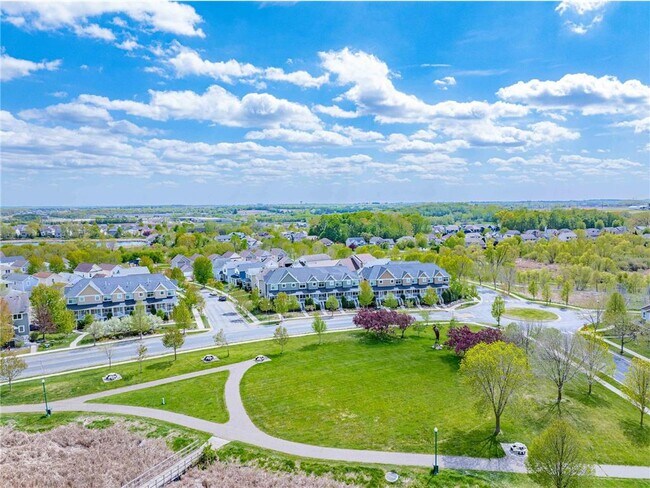 Building Photo - 2952 Clover Ridge Dr