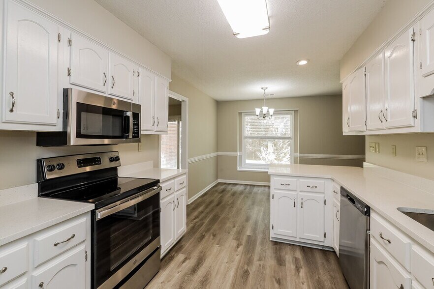 Building Photo - 488 Mysen Dr