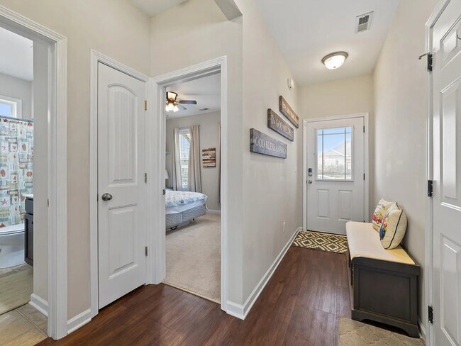 Building Photo - Earn Wealth While Leasing - Like a Homeowner - Lease to Own