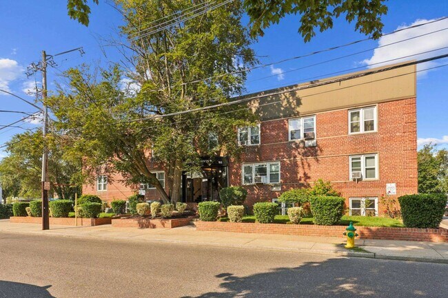 Building Photo - Bergen Apartments