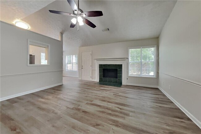 Building Photo - 3685 E Bolding Rd