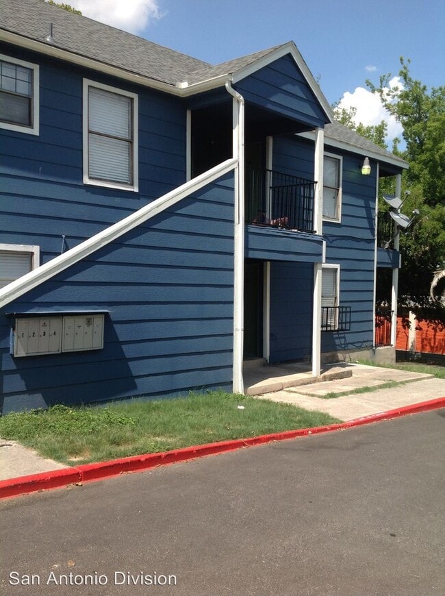 Building Photo - 100 Cloudhaven Dr