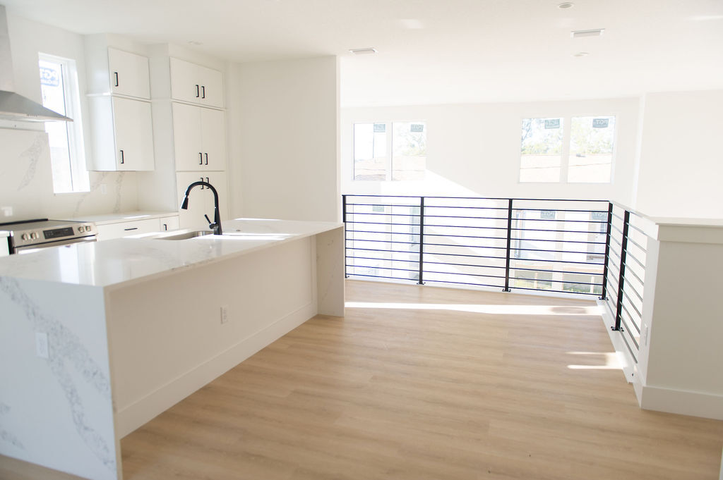 Building Photo - 3820 Pompano Dr SE