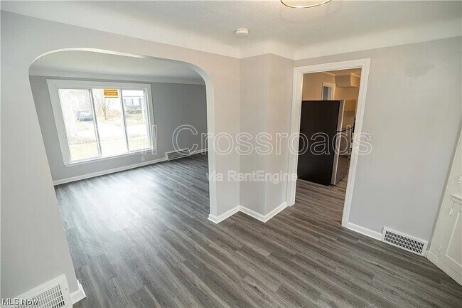 Building Photo - 5194 Homewood Ave