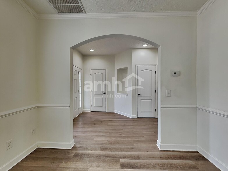 Building Photo - 3053 Bluffhollow Gap