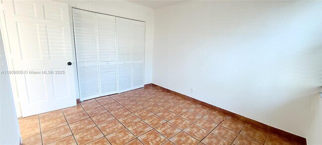 Building Photo - 9410 Live Oak Pl