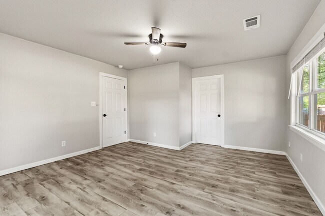 Building Photo - 2305 S.46th Street-